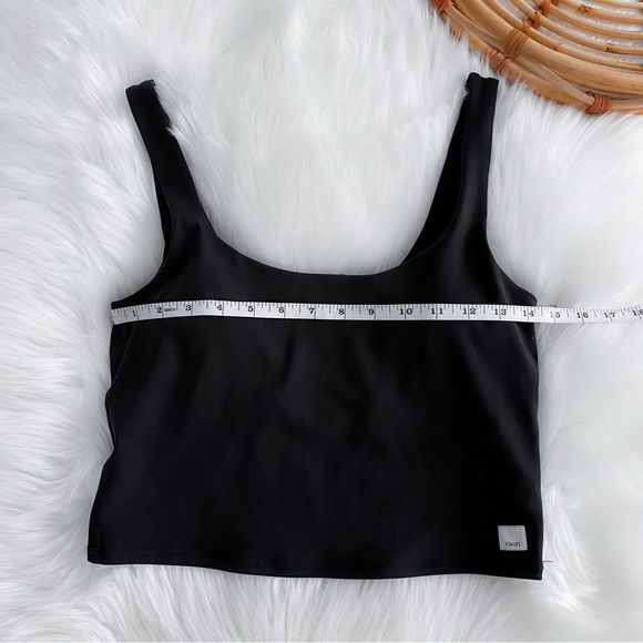 NWOT Vuori Daily Crop Top Black - Picture 8 of 12